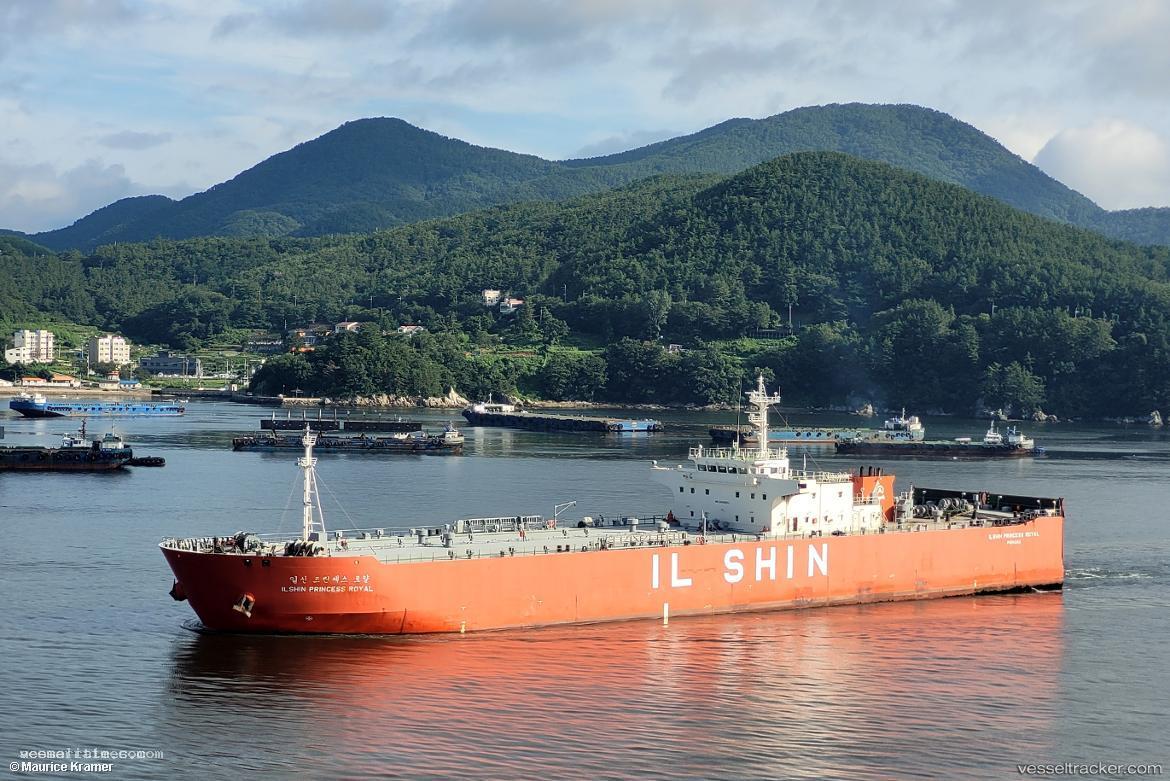 Ilshin-Princessroyal - Ro Ro Cargo Ship vessel registered in South Korea
