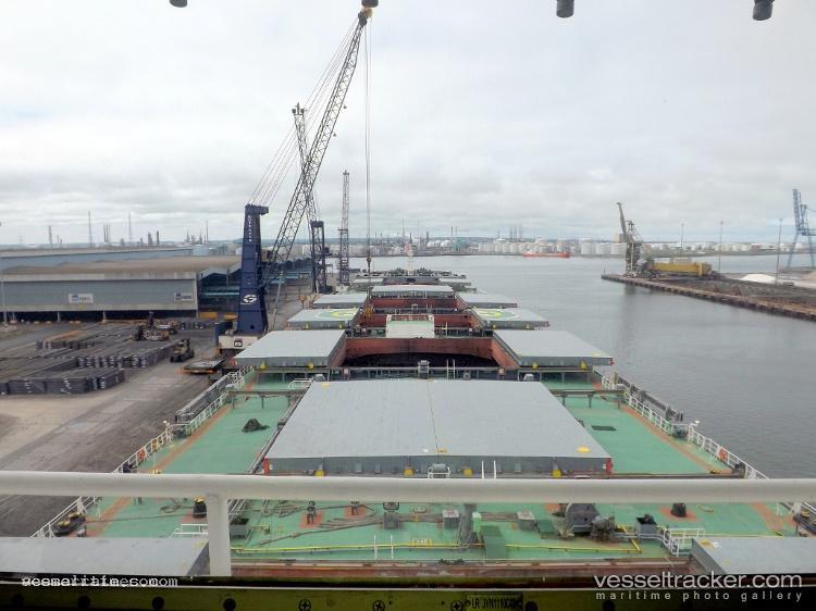 Magsenger-6 - Bulk Carrier vessel registered in Hong Kong