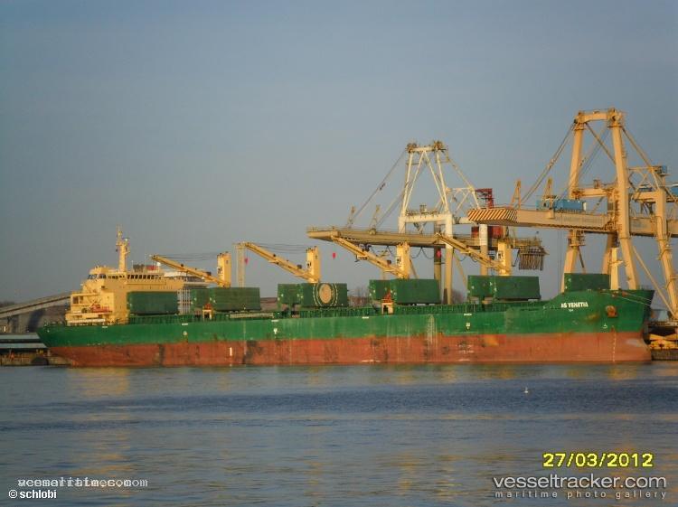 Venetia - Bulk Carrier vessel registered in Marshall Islands