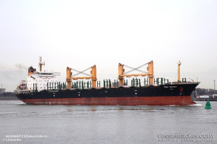 Golden-Nour - Bulk Carrier vessel registered in Sierra Leone