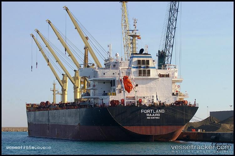 Helena-K - Bulk Carrier vessel registered in Liberia