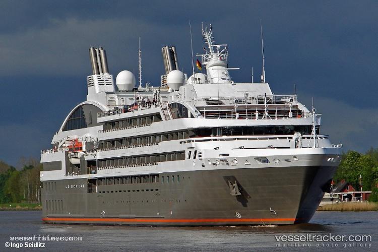 Le-Boreal - Cruise Ship vessel registered in France