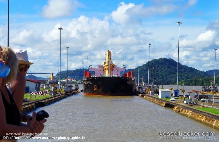 Gulf-Diamond - Bulk Carrier vessel registered in Liberia