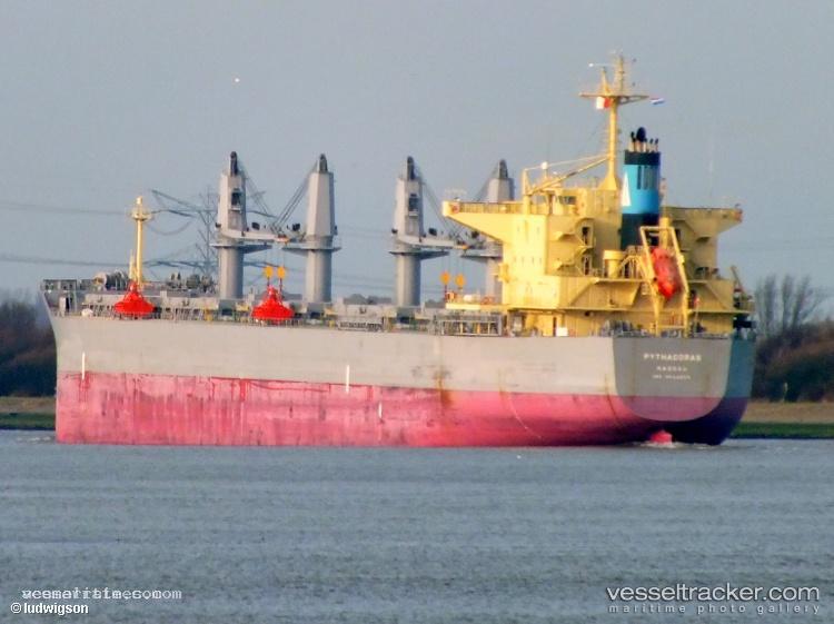 Kouros-Queen - Bulk Carrier vessel registered in Malta