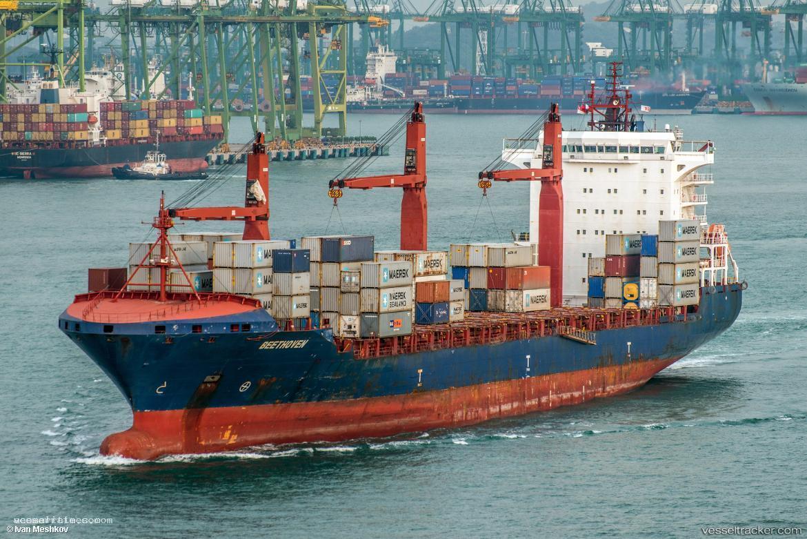 Gsl-Chloe - Container Ship vessel registered in Liberia