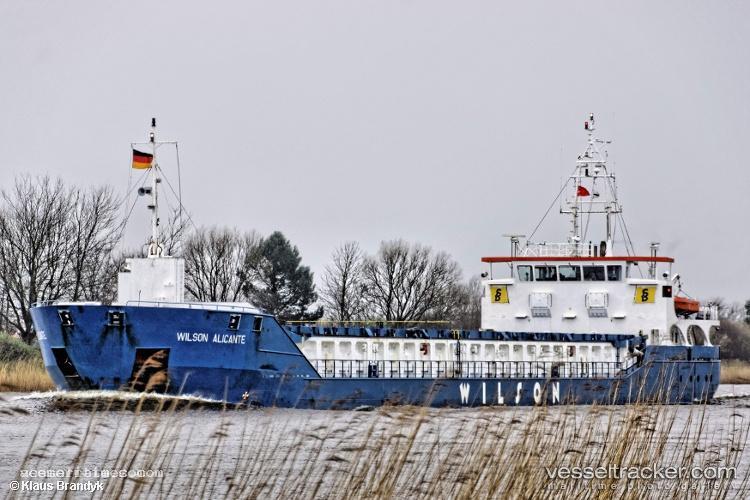 Vertom-Eva - Multi Purpose Carrier vessel registered in Portugal