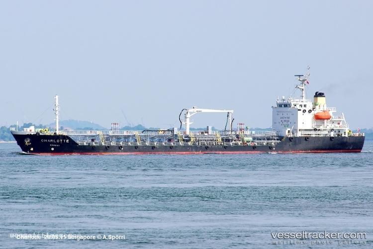 Fortune-18 - Oil Products Tanker vessel registered in Singapore