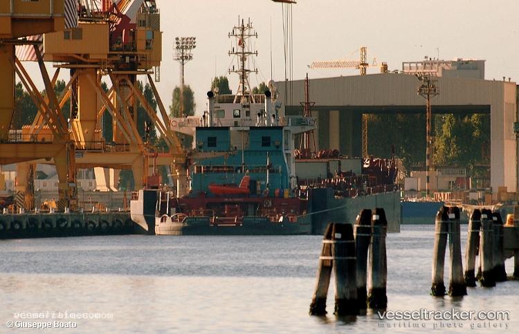 Corona-Boreale - Pusher Tug vessel registered in Italy