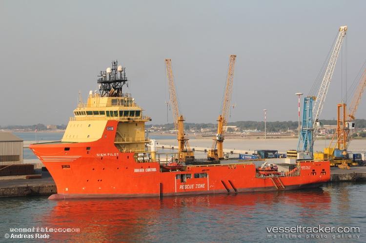 Siem-Pilot - Offshore Tug Supply Ship vessel registered in Bahamas