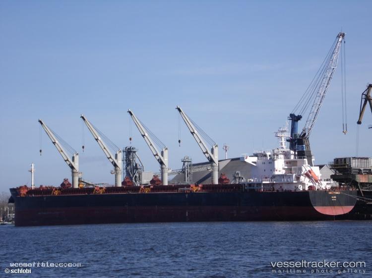 Genco-Pyrenees - Bulk Carrier vessel registered in Marshall Islands