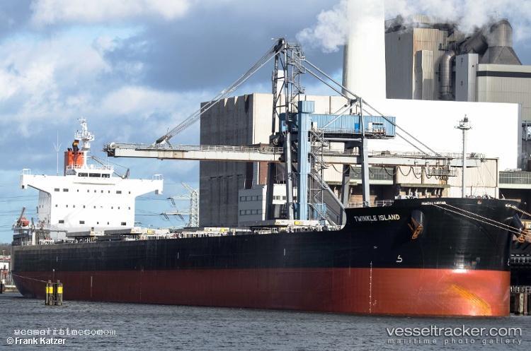 Lacerta - Bulk Carrier vessel registered in Liberia