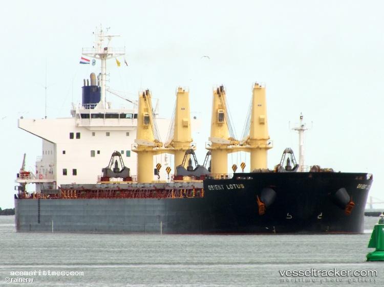Bahamfanea - Bulk Carrier vessel registered in Liberia