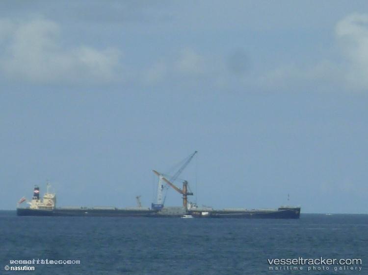 Eternal-Resource - Bulk Carrier vessel registered in Singapore