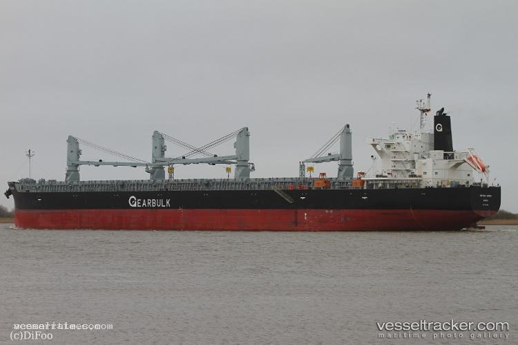 Maitaca-Arrow - General Cargo Ship vessel registered in Bahamas