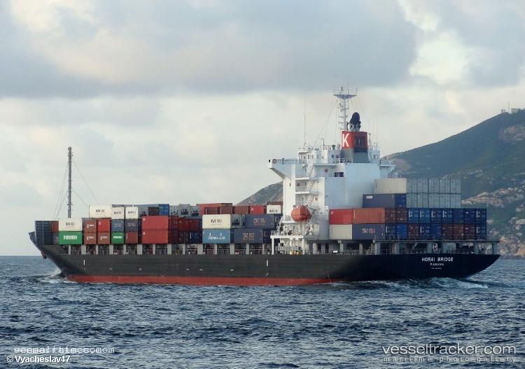 Horai-Bridge - Container Ship vessel registered in Panama