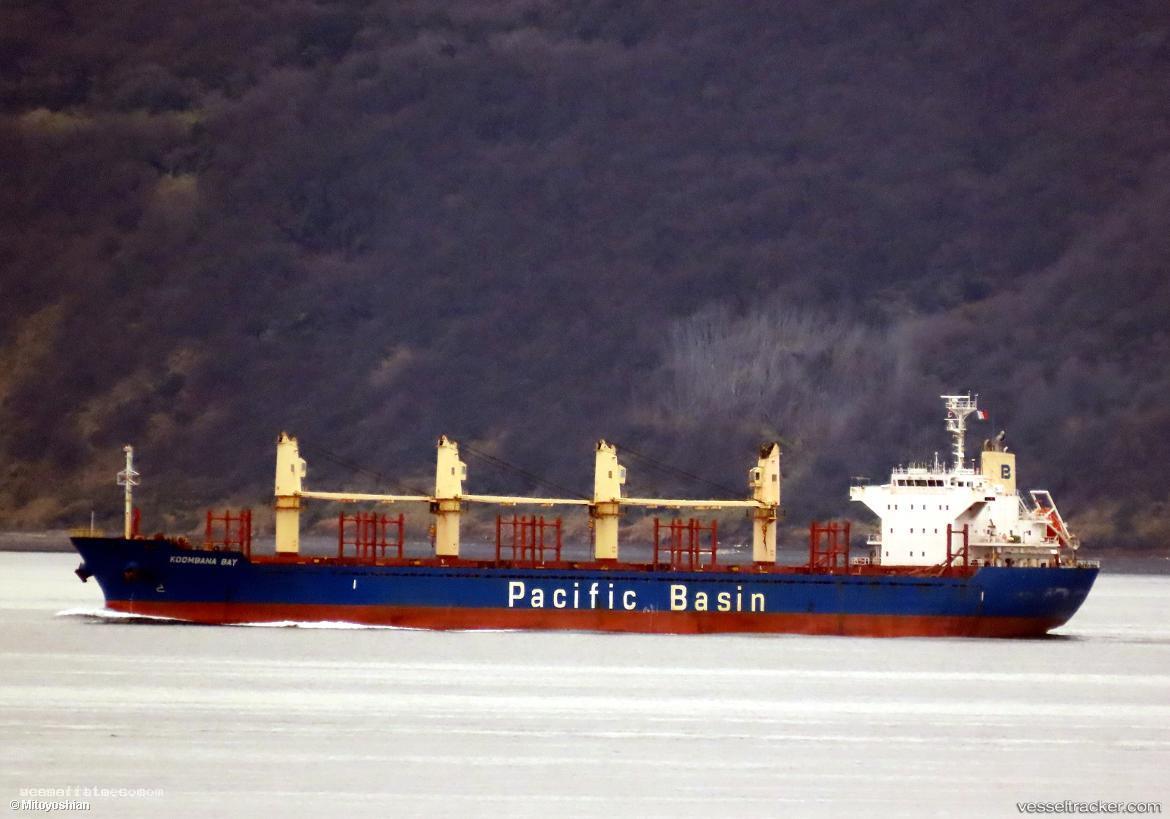 Koombana-Bay - Bulk Carrier vessel registered in Hong Kong