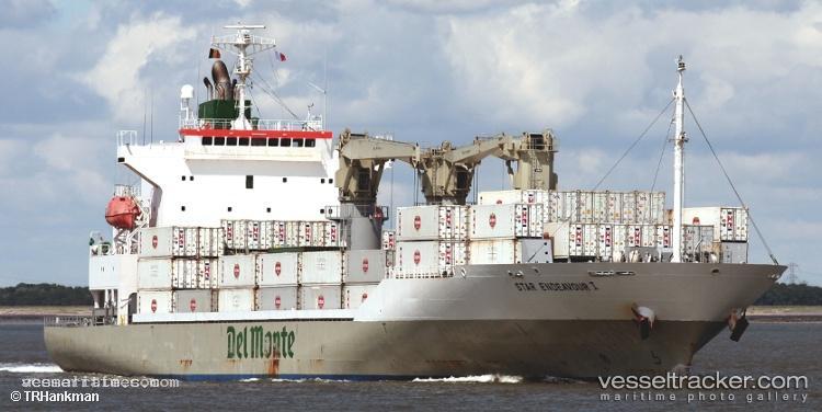 Cs-Endeavour - Refrigerated Cargo Ship vessel registered in Singapore