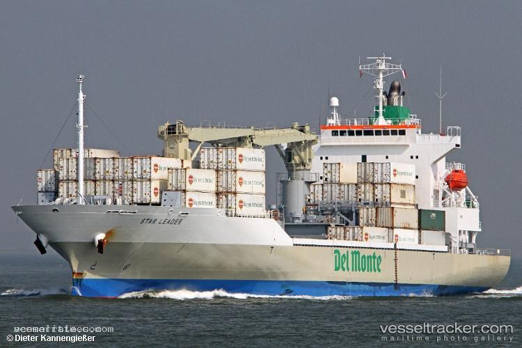 Cs-Leader - Refrigerated Cargo Ship vessel registered in Singapore