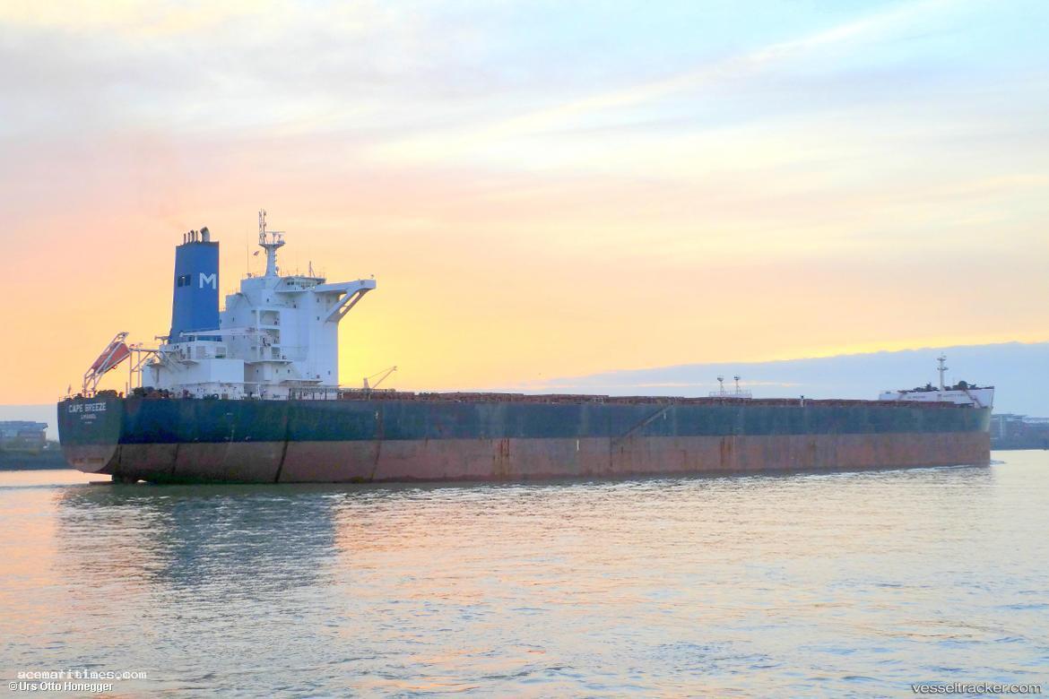 Cape-Breeze - Bulk Carrier vessel registered in Cyprus