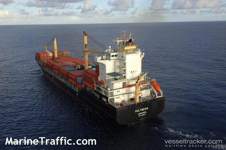 Takutai-Chief - Container Ship vessel registered in Singapore