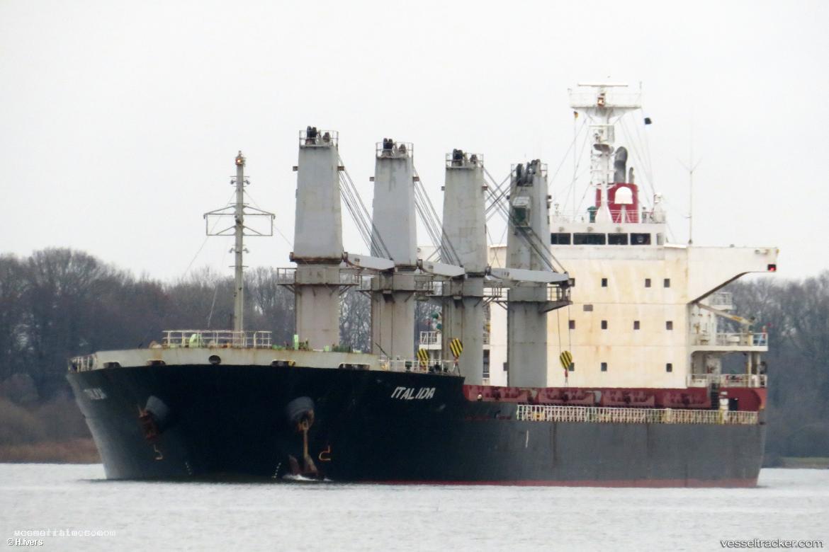 Italida - Bulk Carrier vessel registered in Bahamas