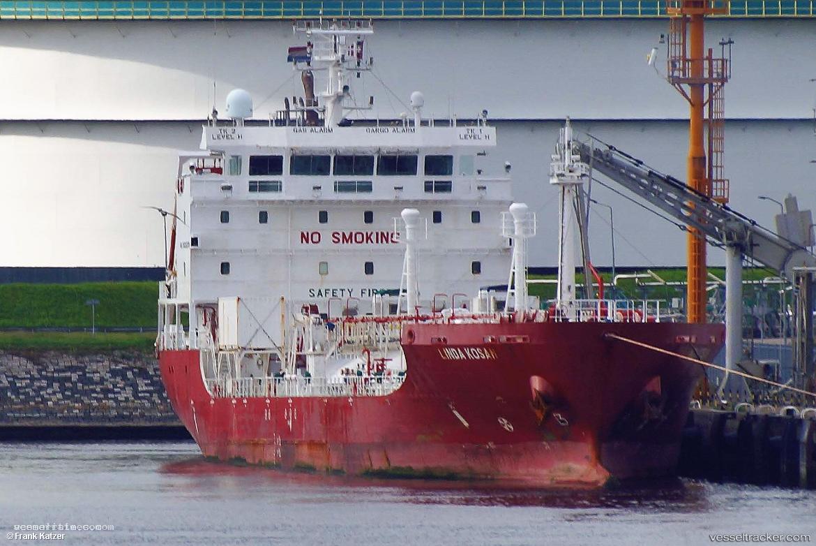 Sinar-Tondano - Lpg Tanker vessel registered in Indonesia