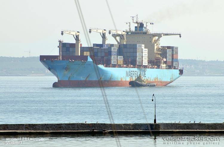 Maersk-Cape-Town - Container Ship vessel registered in Singapore