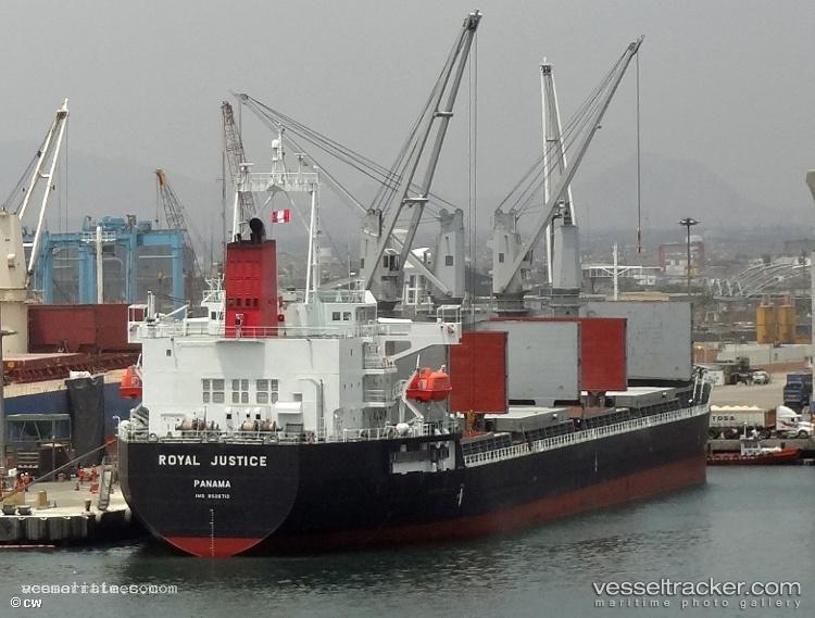 Radius - General Cargo Ship vessel registered in Marshall Islands