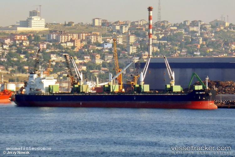 Dk-Initio - Bulk Carrier vessel registered in Panama