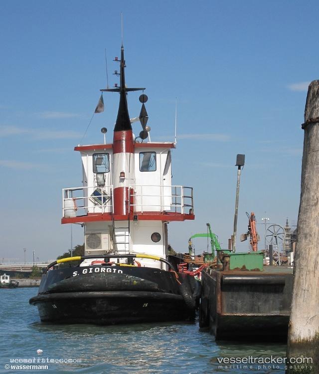 San-Giorgio-At - [tug.salvage_tug] vessel registered in Italy