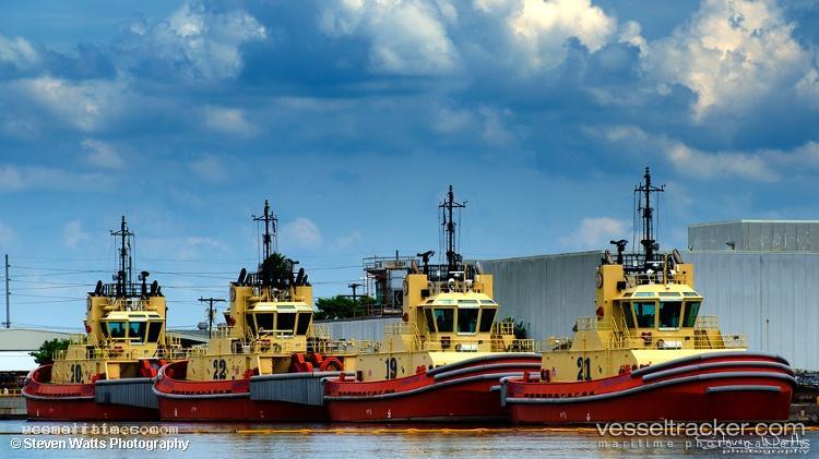 C-Tractor-19 - Tug vessel registered in United States of America