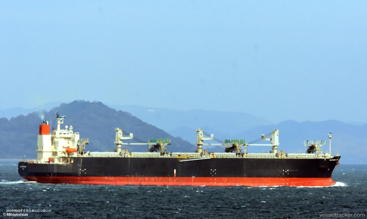 Pisces-Honor - Ore Carrier vessel registered in Liberia