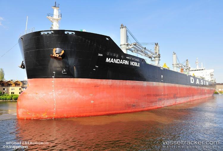 Mandarin-Noble - Bulk Carrier vessel registered in Singapore