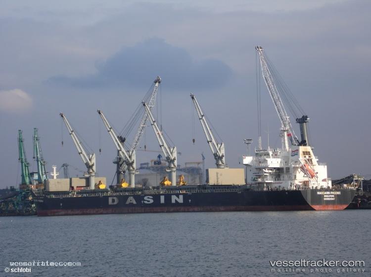 Mandarin-Phoenix - Bulk Carrier vessel registered in Singapore