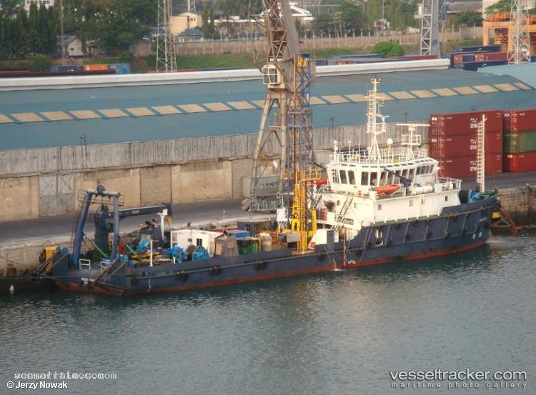Coastal-Triumph - Research Vessel vessel registered in India