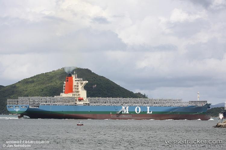 Esl-Dachan-Bay - Container Ship vessel registered in Portugal