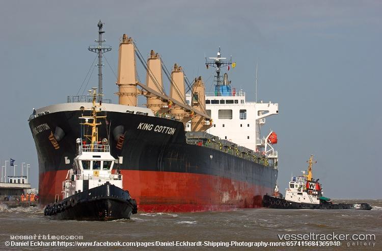 Manta-Melek - General Cargo Ship vessel registered in Marshall Islands