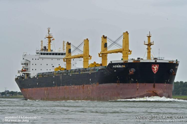 Omega-S - Bulk Carrier vessel registered in Marshall Islands