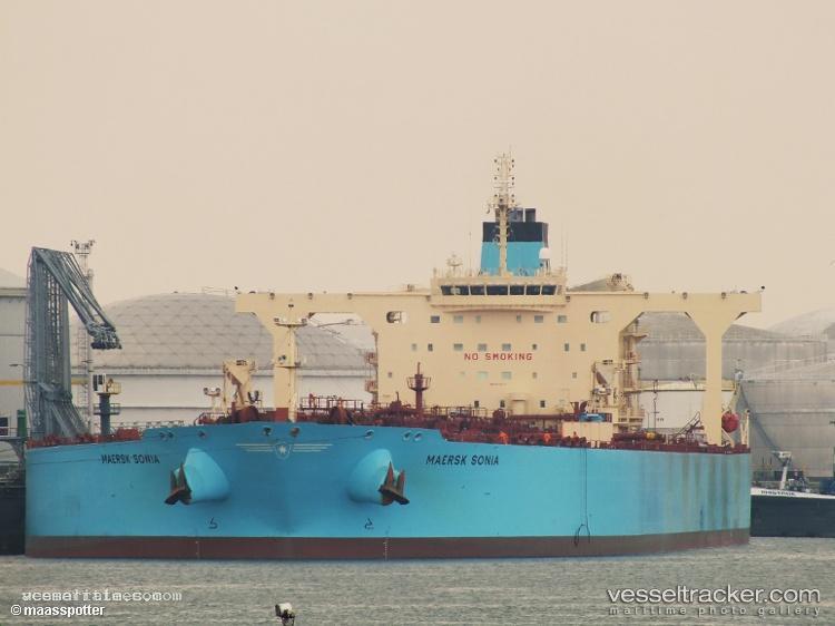 North-Loyalty - Crude Oil Tanker vessel registered in Marshall Islands