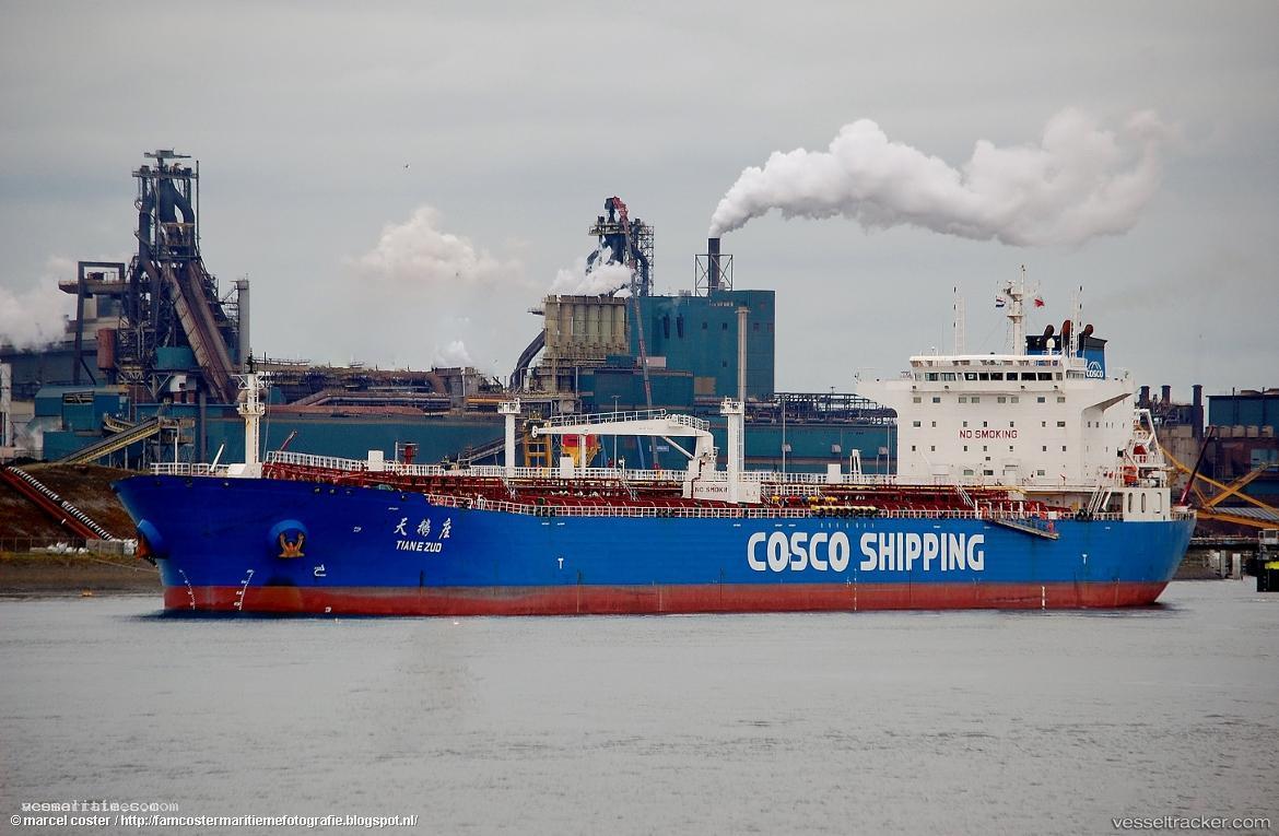 Tian-E-Zuo - Oil Products Tanker vessel registered in Hong Kong