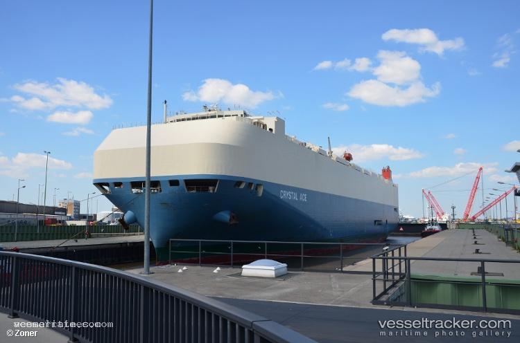 Crystal-Ace - Vehicles Carrier vessel registered in Marshall Islands