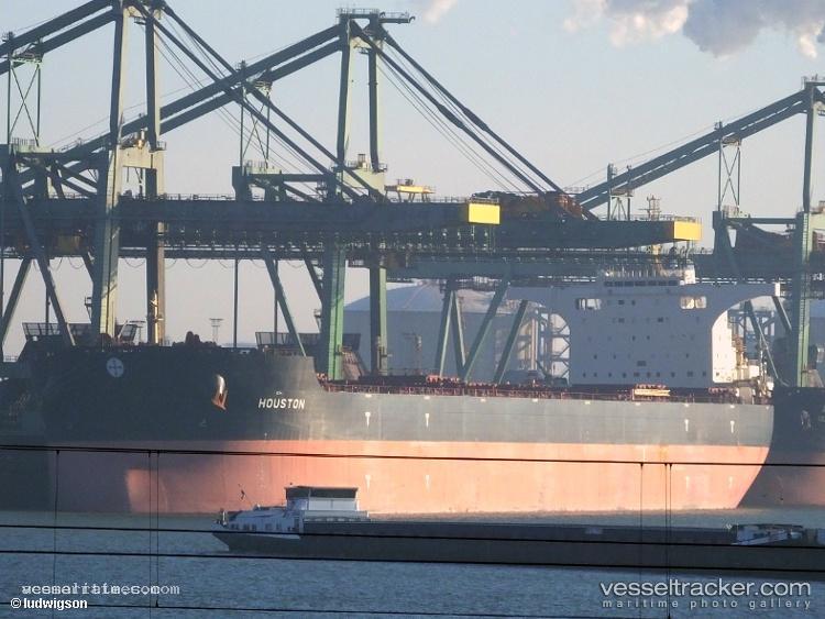 Otsl-Hera - Bulk Carrier vessel registered in Liberia
