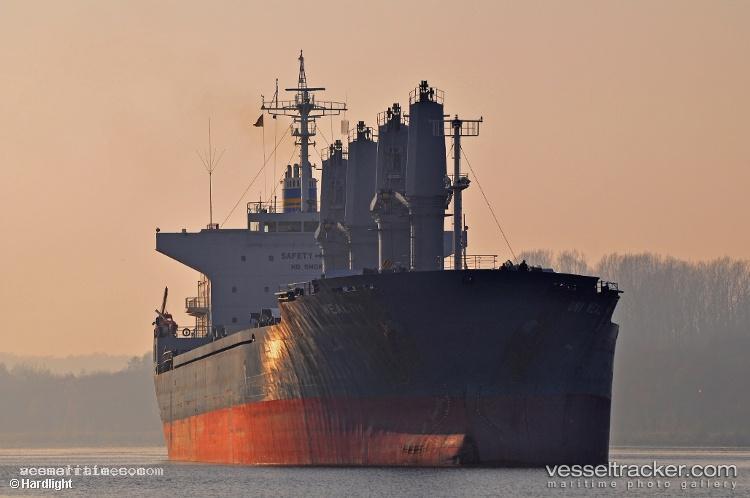 Newsun-Symphony - Bulk Carrier vessel registered in Panama