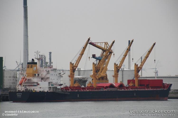 Makra - Bulk Carrier vessel registered in Bahamas