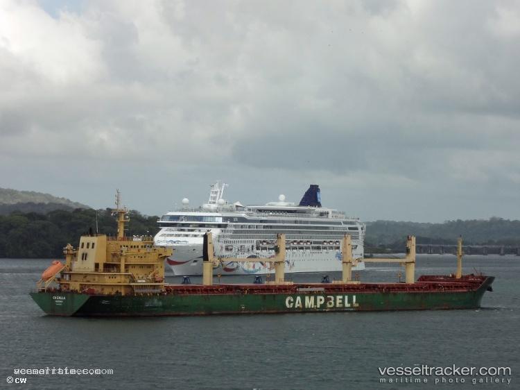 Cs-Calla - Bulk Carrier vessel registered in Bahamas