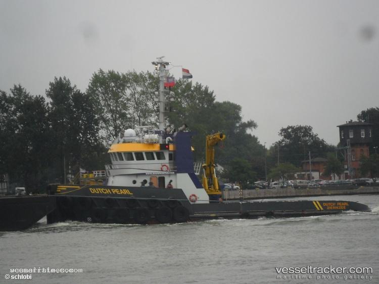 Koole-32 - Pusher Tug vessel registered in Netherlands