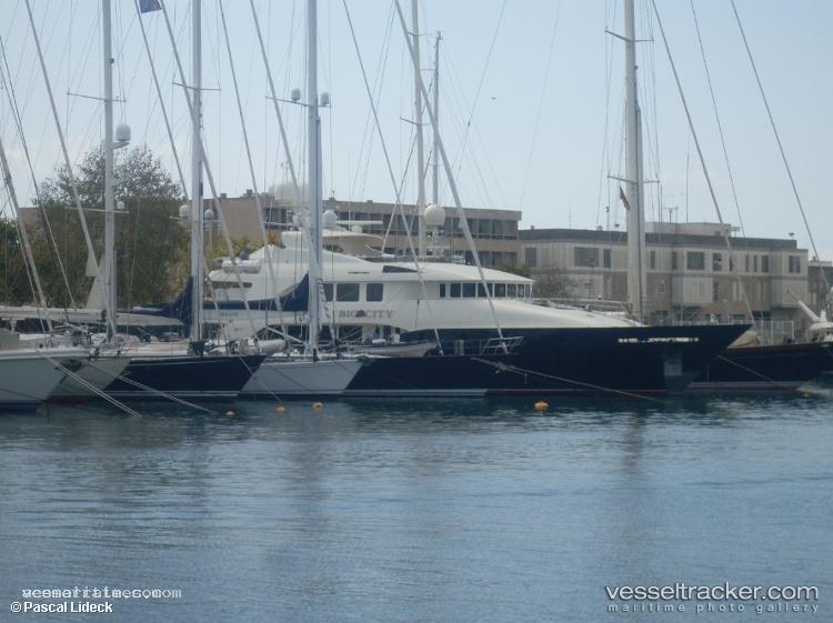 Nina-Lu - Service Ship vessel registered in Cayman Islands