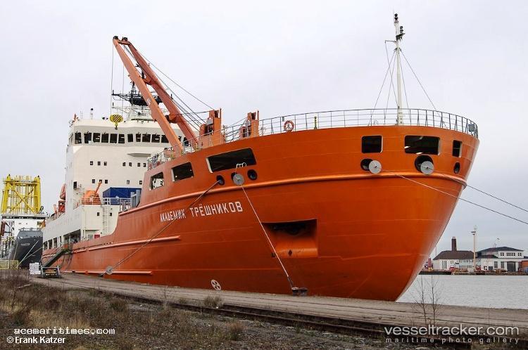 Akademik-Tryoshnikov