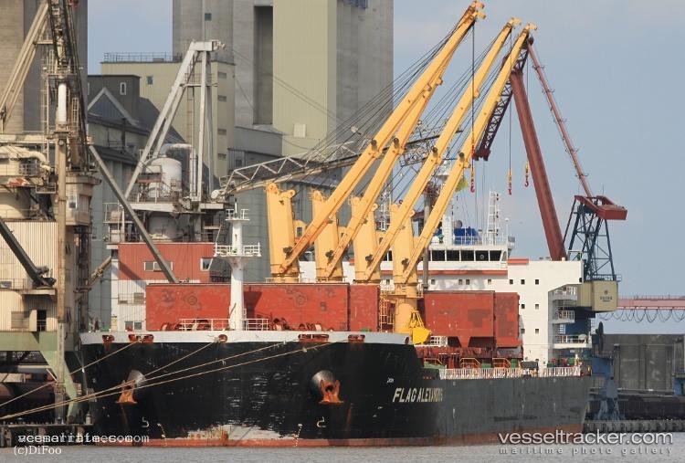 Lmz-Vega - Bulk Carrier vessel registered in Marshall Islands