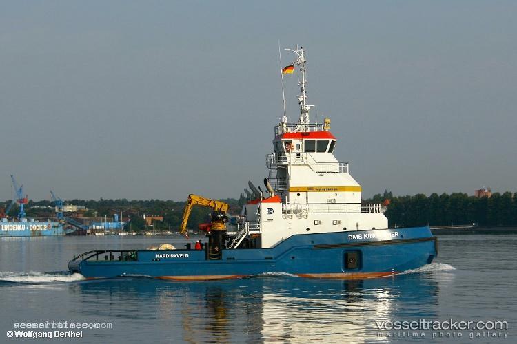Kingfisher - Pusher Tug vessel registered in Netherlands